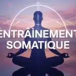 Silhouette en méditation avec ondes lumineuses entraînement somatique